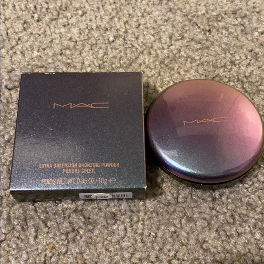 Brand New MAC COSMETICS EXTRA DIMENSION BRONZER